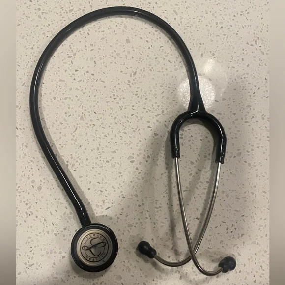 Welch Allyn Blood Pressure Cuff Set w/ Stethoscope & bandage scissors - Picture 5 of 14